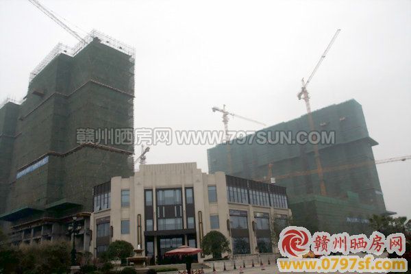 华润中心万象城工程进展迅速 住宅已建至多层